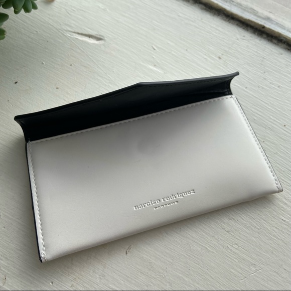 Narcisco Rodriguez Parfums Pouch - Picture 2 of 4